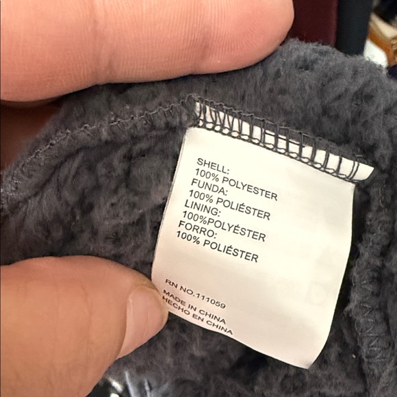 Mountaineering SZ L Charcoal Fleece Vest W/ Zipper Pockets - Picture 4 of 6